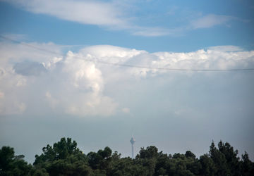 هوای تهران آلوده است