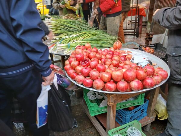 شب یلدا در بازار رشت