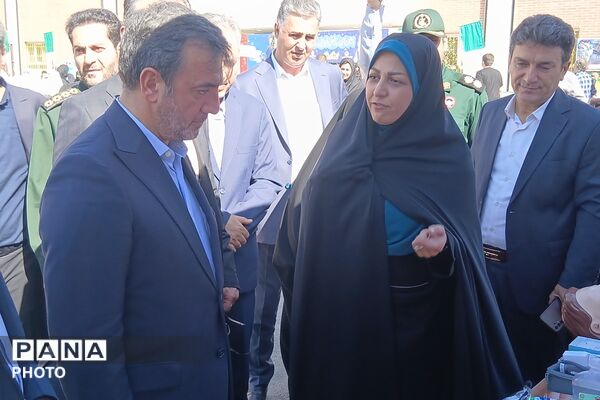 آغاز سال تحصیلی در مدرسه دخترانه مهرنگار باقر شهر با حضور مسئولان 