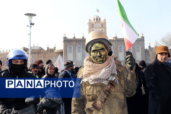 حضور گرم مردم تبریز در راهپیمایی 22 بهمن