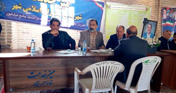 میز خدمت در آخرین نماز جمعه آبان ماه