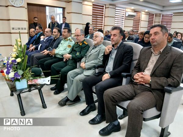 بزرگداشت هفته مقام معلم با تجلیل از ۳۰ معلم نمونه و ۶۰ فرهنگی بازنشسته در لنگرود