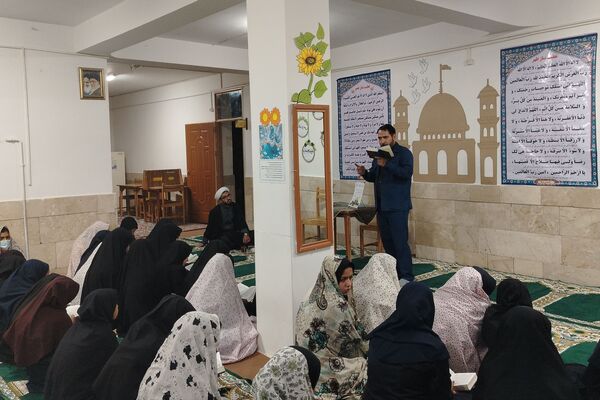 افتتاحیه هیئت هفتگی دانش‌آموزی 