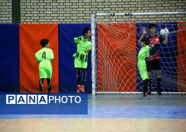 اولین دوره مسابقات فوتسال پسران همکار شهرداری مشهد