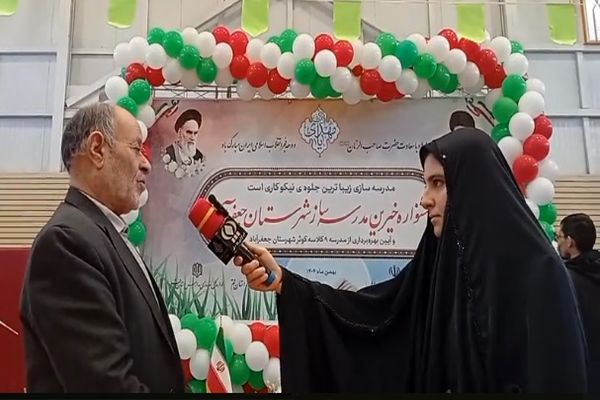 بازدید استاندار قم از نمایشگاه دست‌سازه های دانش آموزان جعفرآباد