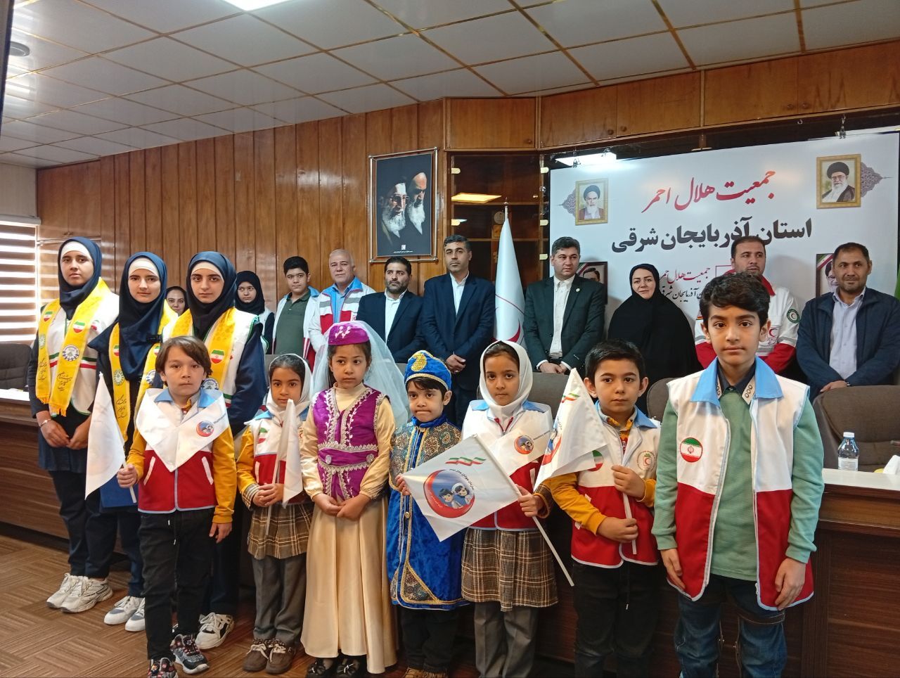گرامیداشت روز جهانی صلیب سرخ و هلال‌احمر با حضور تشکل‌های دانش‌آموزی در آذربایجان شرقی