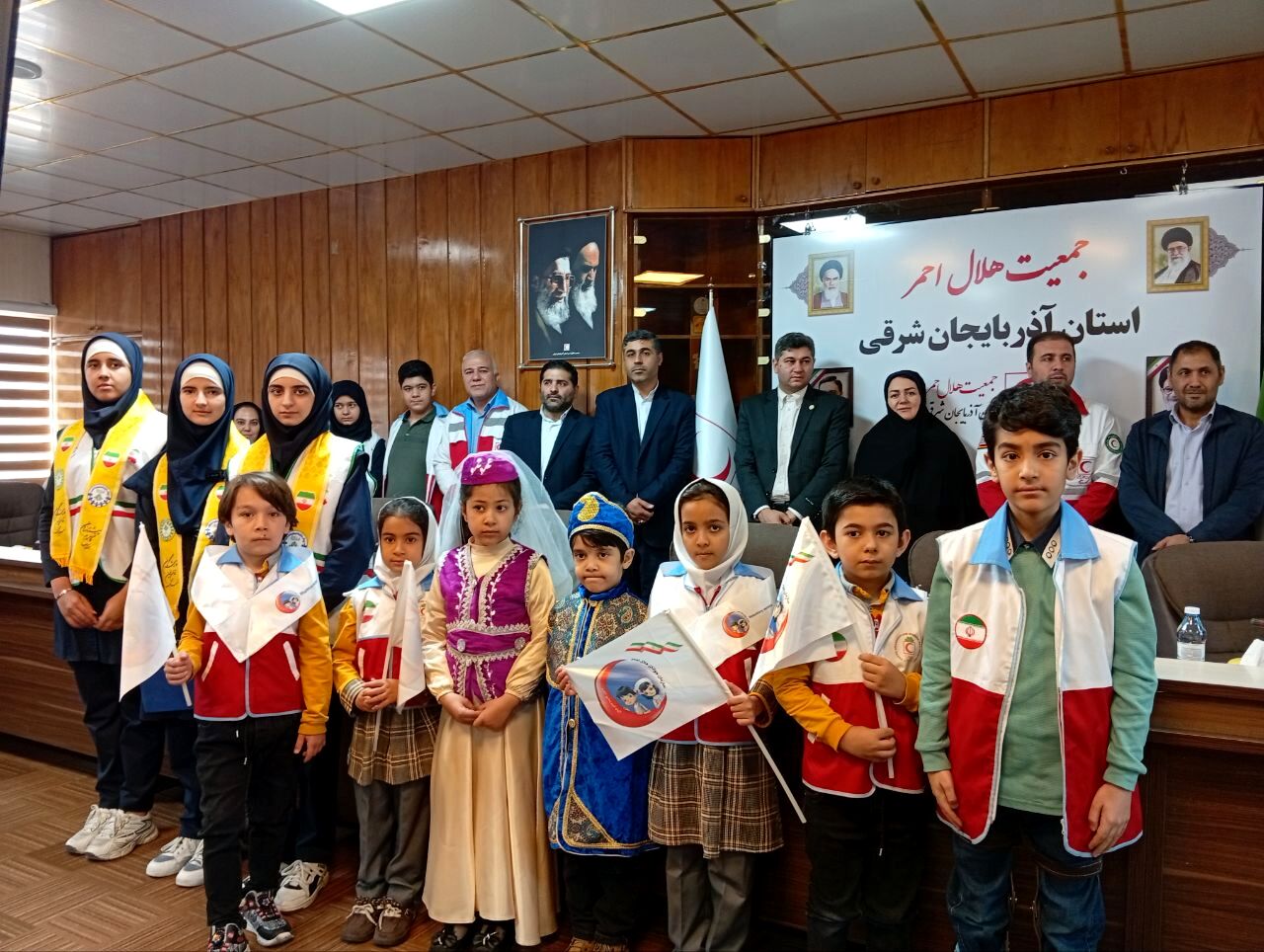 گرامیداشت روز جهانی صلیب سرخ و هلال‌احمر با حضور تشکل‌های دانش‌آموزی در آذربایجان شرقی