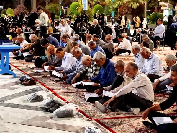 قرائت دعای کمیل در شهرستان کاشمر 