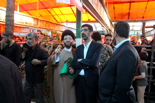 خاکسپاری نوجوان شهید «محمدحسین خاکی» در گلزار شهدای قم