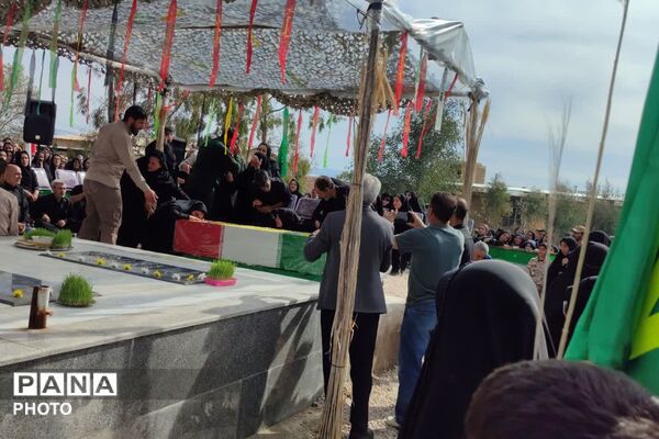 مراسم تشییع شهید ناو دنا در کمجان