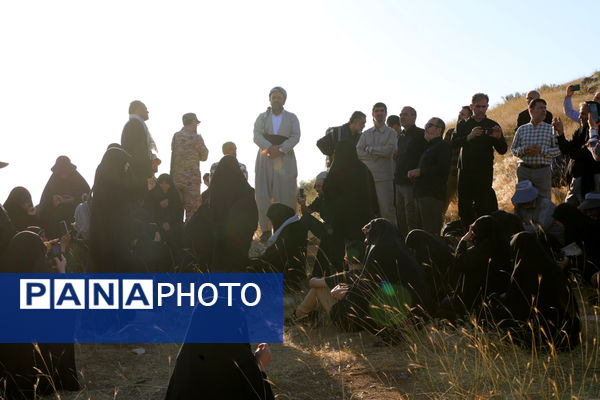 حضور زائران فرهنگی قم در یادمان «بلفَت و دوپازا»