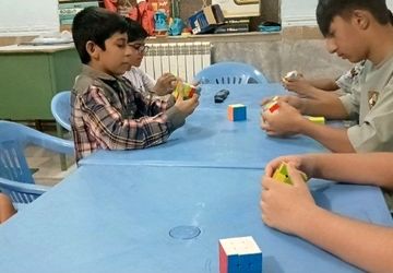 آماده‌‌‌سازی دانش‌‌‌آموزان برای مسابقات لیوان چینی و روبیک