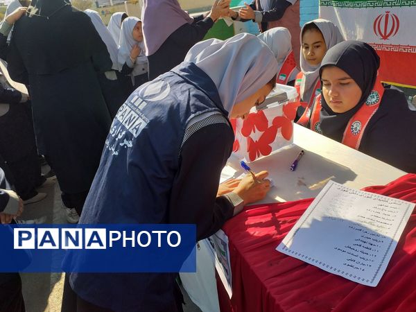 شور و شوق انتخابات شورای دانش آموزی در دبستان دخترانه میمنت زین اقلی