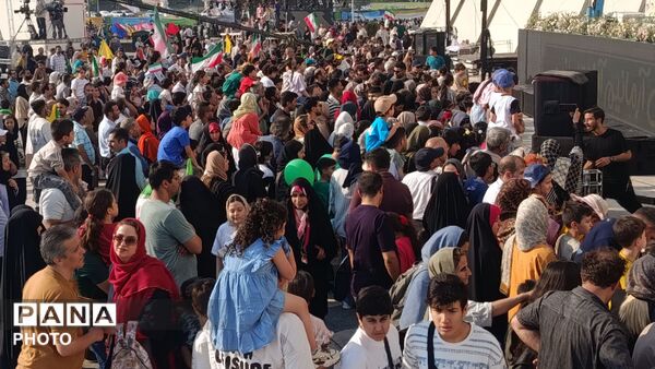 غدیر در قلب پایتخت؛ میدان آزادی میزبان خیل عظیم عاشقان ولایت