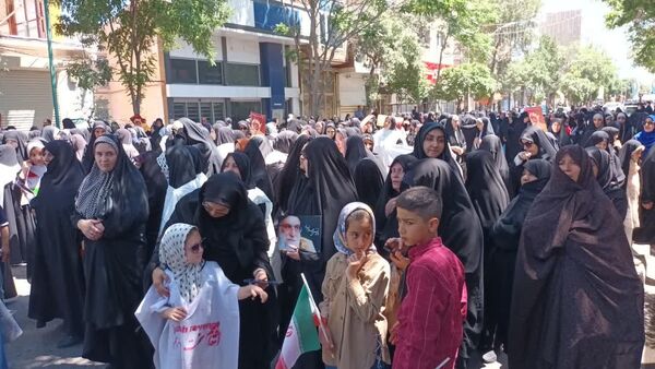 خروش دانش‌آموزان کفن پوش در آذربایجان شرقی