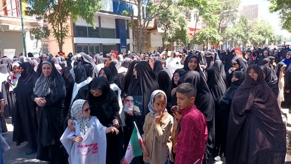 خروش دانش‌آموزان کفن پوش در آذربایجان شرقی