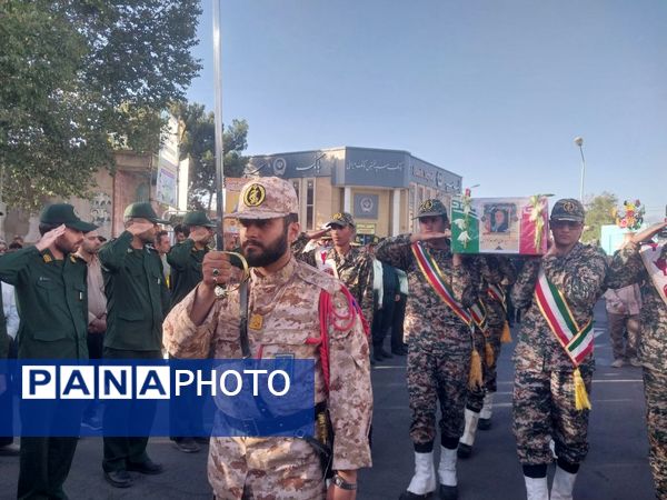 تشییع و خاکسپاری پیکر مطهر جانباز حاج احمد خدادادی در کاشمر 