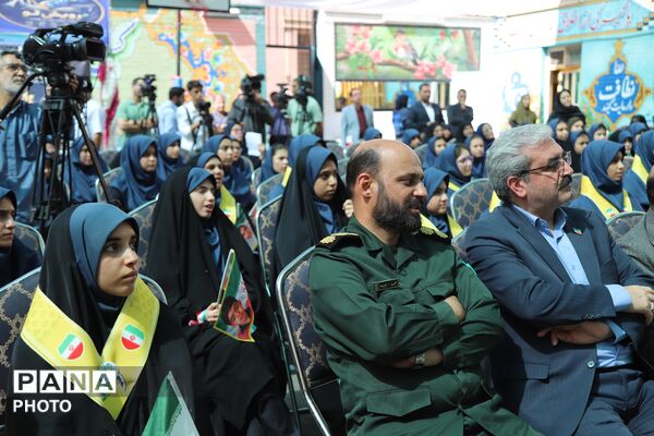جشن شکوفه ها با حضور وزیر آموزش و پرورش 