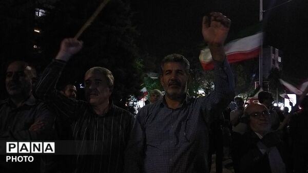 دومین اربعین حضور مردم غیور نیشابور همزمان با دومین سالگرد شهادت شهدای خدمت