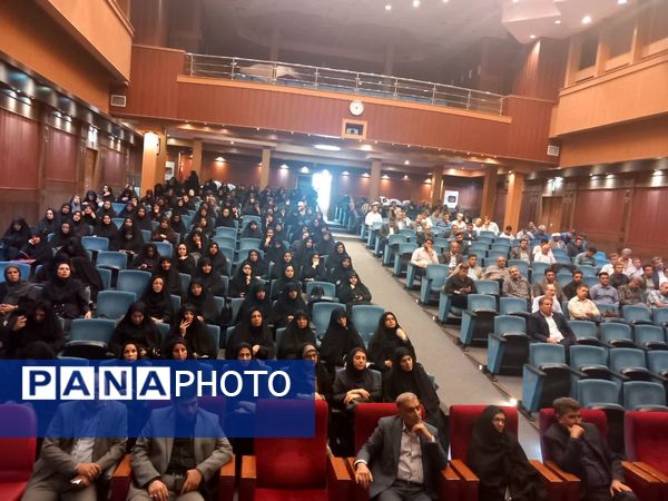 جلسه ستاد پروژه مهر مدارس دولتی و غیردولتی ناحیه ۶ مشهد در فرهنگسرای مصلی نژاد
