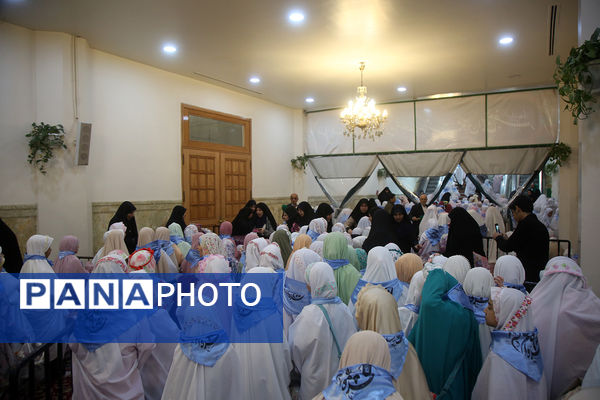 جشن تکلیف 2 هزار نفری دختران سراسر کشور در قم