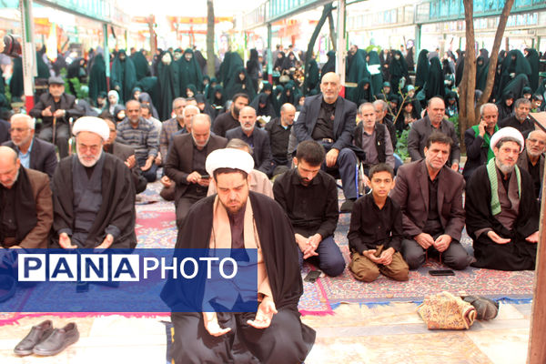 مراسم تحویل سال در گلزار شهدای قم