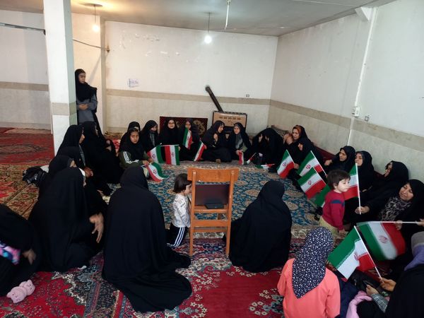 پیاده‌روی و بازی‌های محلی اعضای پایگاه پنج تن 