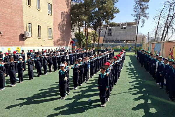 بازدید معاون تربیت بدنی و سلامت اداره کل از اتاق بازی و یادگیری دبستان شاهد شهید قدوسی 