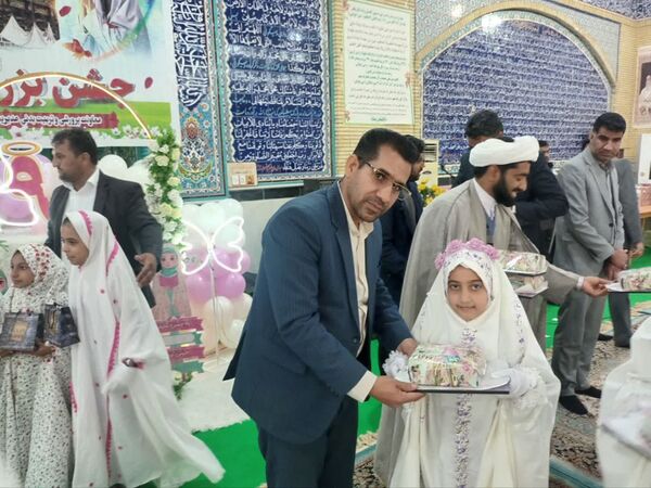 جشن تکلیف دانش‌آموزان دختر شهرستان فهرج 