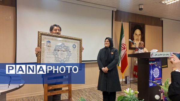 گردهمایی نویسندگان دهه هشتادی در تهران