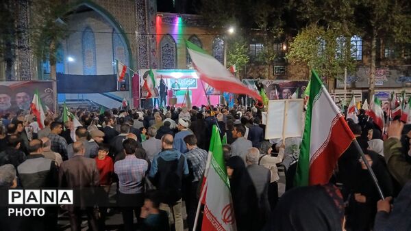 در میدان هستیم و می مانیم تا پای جان برای ایران 