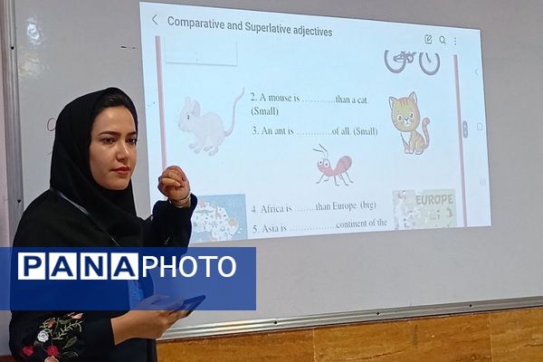 برگزاری جشنواره تدریس برتر در ناحیه 2 بهارستان