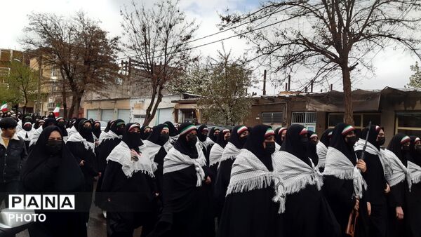 رژه دختران جان فدا در سراب 