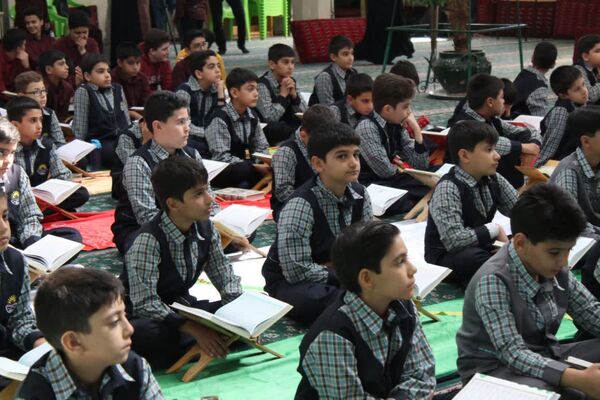 محفل انس با قرآن با حضور دانش‌آموزان سمنانی