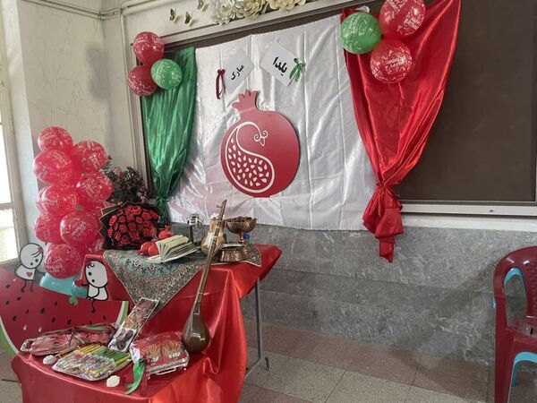 برگزاری جشن باستانی یلدا در دبیرستان دخترانه ابویی‌نژاد