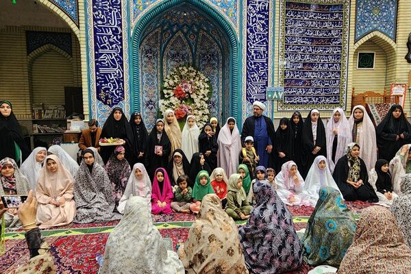 نوجوانان و جوانان در اعتکاف مسجد امام موسی کاظم (ع) گرد هم آمدند