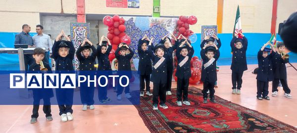 جشنواره هویت ملی کودکان در محل سالن ۱۳ آبان شیروان