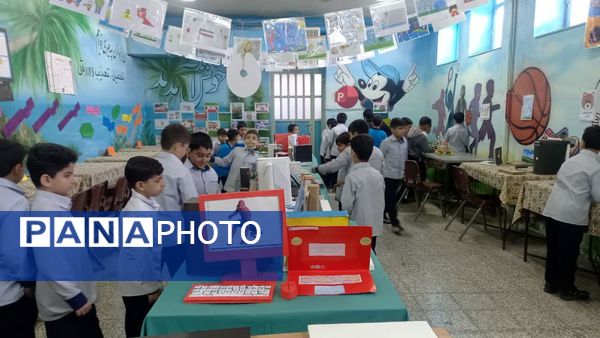 نمایشگاه دهه فجر در دبستان خاتم‌الانبیاء (ص)