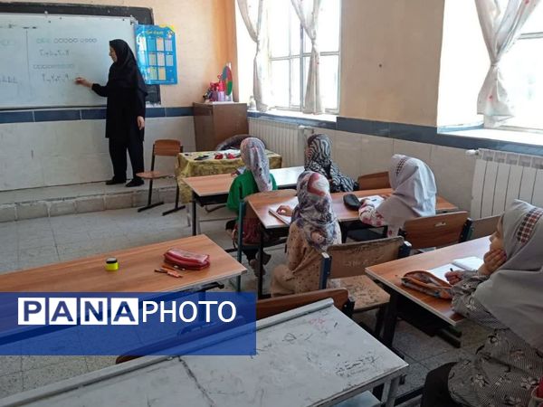 کلاس‌های تقویتی در ایام تابستان در دبستان شهید نجفی فدافن