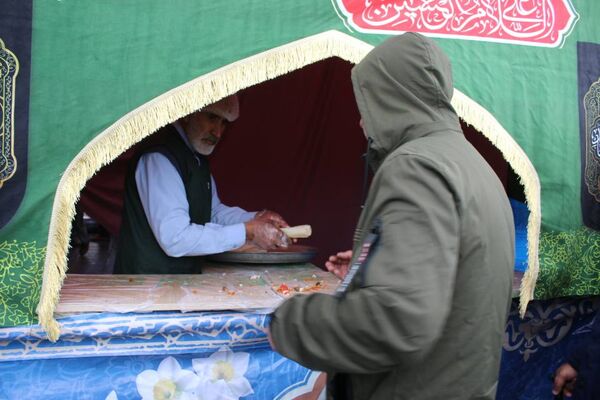 شادپیمایی خانوادگی جشن نیمه شعبان در قم