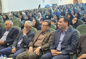 آئین تجلیل از ستارگان آموزش وپرورش ناحیه ۴ اصفهان