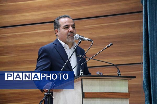 حضور مدیران ناحیه دو شهرری در مراسم تقدیر از مدیر و معاونین اسبق ناحیه 