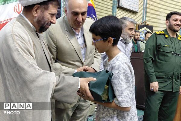 آیین گرامی داشت هفته دفاع مقدس در مسجد جامع صاحب الزمان عج شهرستان قدس