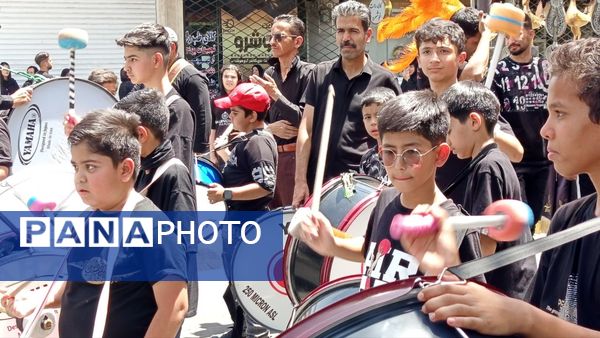 آیین طبل‌زنی در روز عاشورا