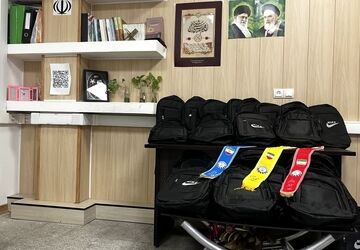 «لبخند مهر» بر لبان دانش‌ آموزان نیازمند یزدی نشست