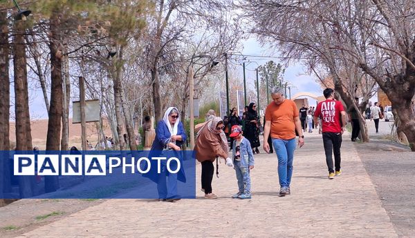 آیین باستانی سیزده بدر در دهکده ی  چوبی نیشابور