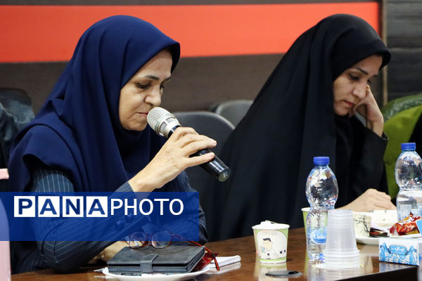 برگزاری نشست خبری مدیرکل راه و شهرسازی استان یزد و مدیران دستگاه‌های متولی مسکن