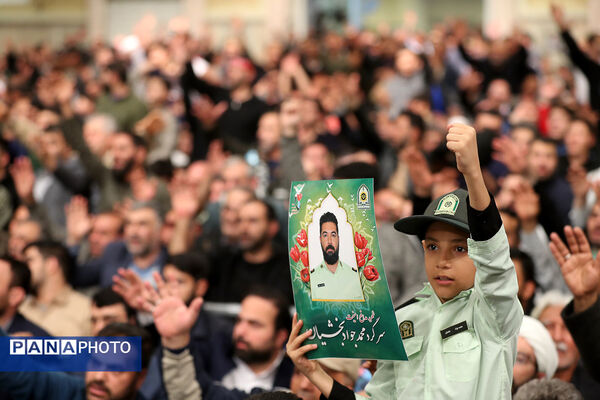 دیدار اقشار مردم با رهبر انقلاب به مناسبت چهل‌وهفتمین سالگرد پیروزی انقلاب اسلامی