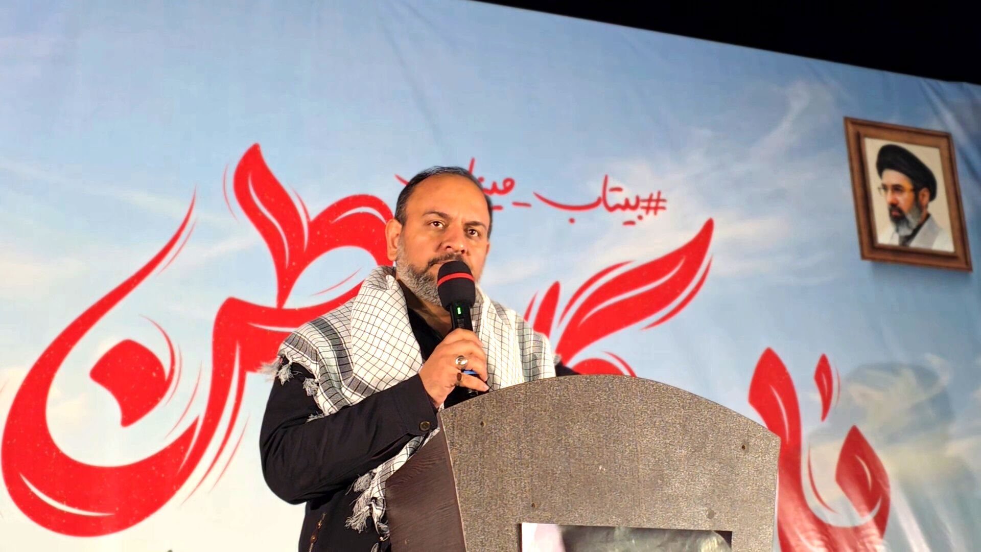 انقلاب اسلامی، کشور را از انفعال تاریخی به نقش‌آفرینی جهانی هدایت کرد