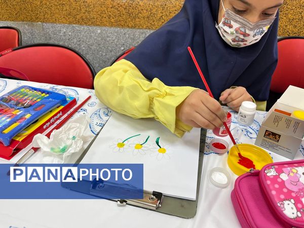 شکوفایی استعدادهای هنری دانش آموزان پایه چهارم دبستان آرمینه مصلی نژاد